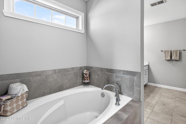 1882 Carabiner Way, Louisville, KY 40245