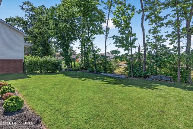 1882 Carabiner Way, Louisville, KY 40245
