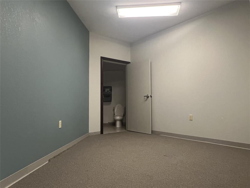Image 22 of property listing at 1506 E Lincoln Road, Idabel, OK 74745