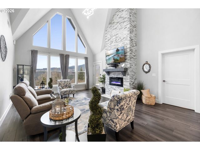 1141 CEDAR FALLS Rd, Washougal, WA 98671