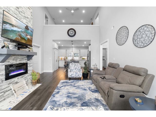 1141 CEDAR FALLS Rd, Washougal, WA 98671