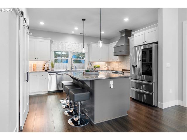 1141 CEDAR FALLS Rd, Washougal, WA 98671