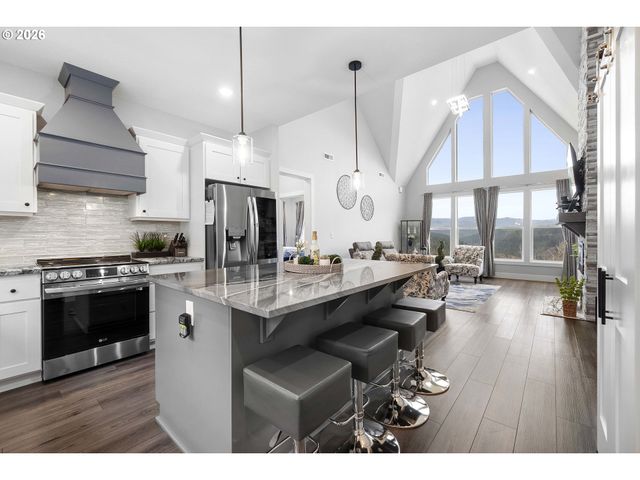 1141 CEDAR FALLS Rd, Washougal, WA 98671