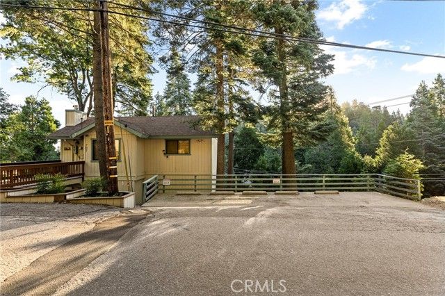 707 Virginia Court, Lake Arrowhead, CA 92352