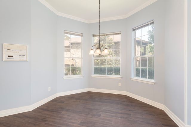 909 Hills Creek Drive, Mckinney, TX 75072