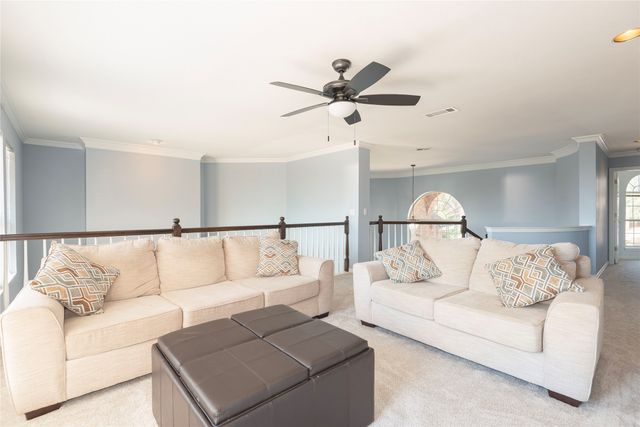 909 Hills Creek Drive, Mckinney, TX 75072