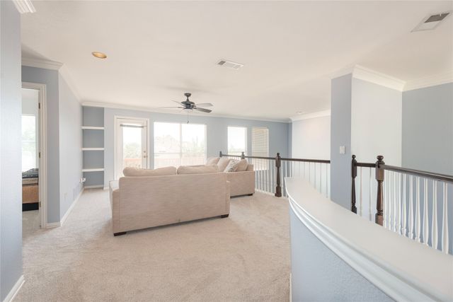 909 Hills Creek Drive, Mckinney, TX 75072