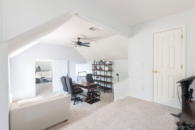 909 Hills Creek Drive, Mckinney, TX 75072