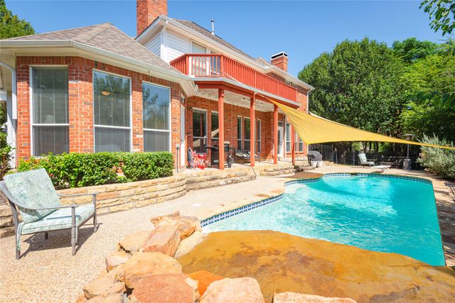 909 Hills Creek Drive, Mckinney, TX 75072