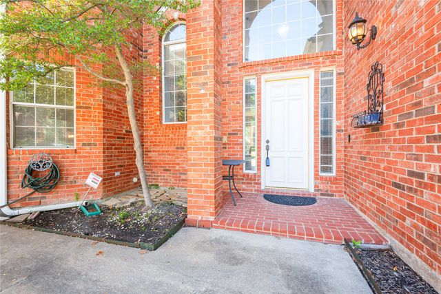 909 Hills Creek Drive, Mckinney, TX 75072