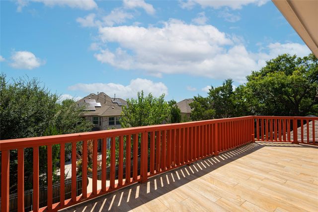 909 Hills Creek Drive, Mckinney, TX 75072