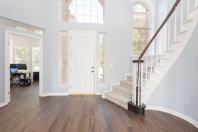 909 Hills Creek Drive, Mckinney, TX 75072