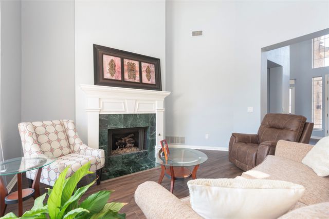 909 Hills Creek Drive, Mckinney, TX 75072