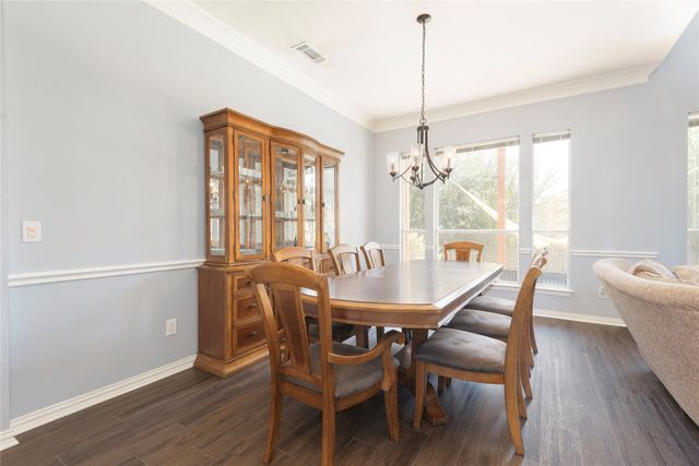 909 Hills Creek Drive, Mckinney, TX 75072