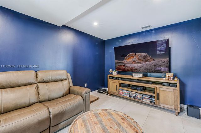 11747 SW 113th Ter, Miami, FL 33186