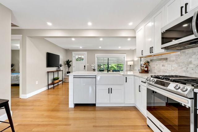 134 Washington St 134, Melrose, MA 02176