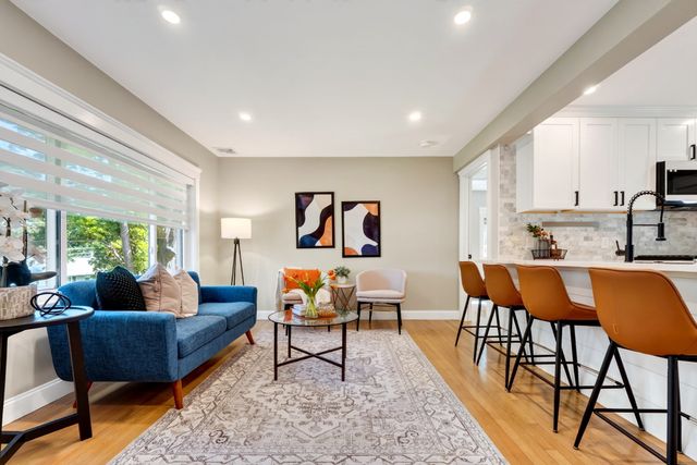 134 Washington St 134, Melrose, MA 02176