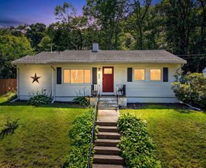 134 Washington St 134, Melrose, MA 02176