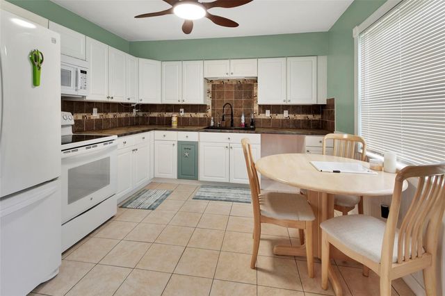 44 NARCISSUS DRIVE, Debary, FL 32713