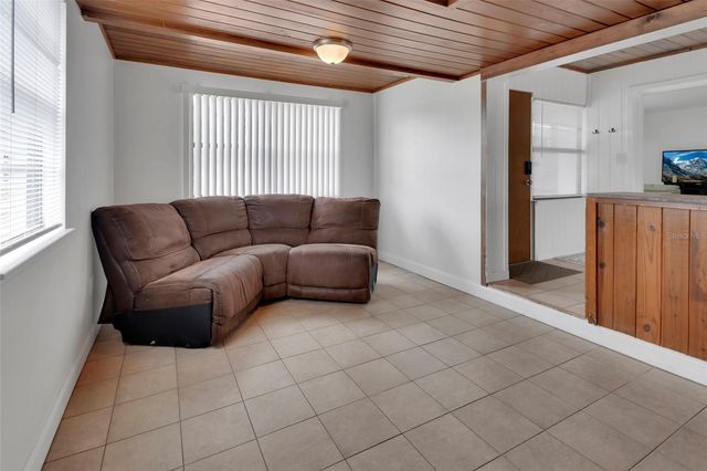 44 NARCISSUS DRIVE, Debary, FL 32713