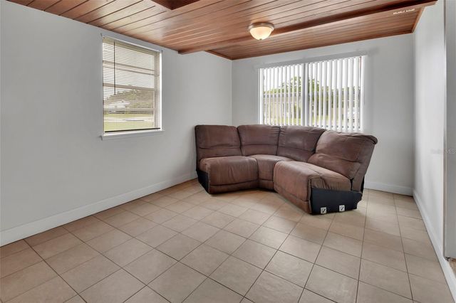 44 NARCISSUS DRIVE, Debary, FL 32713