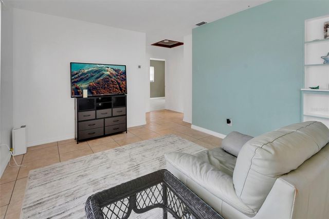 44 NARCISSUS DRIVE, Debary, FL 32713