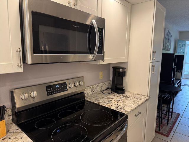 2210 VISTA DEL SOL CIRCLE 503, Lutz, FL 33558