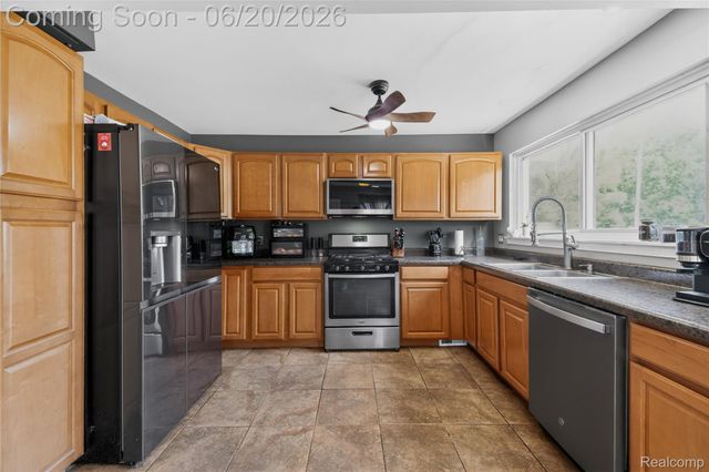 24355 Mary Street, Taylor, MI 48180