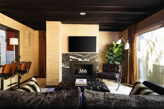 2401 Jarratt Ave, Austin, TX 78703