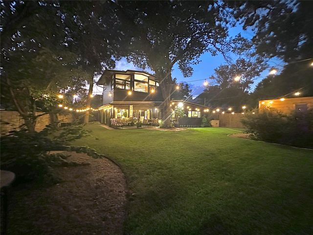 2401 Jarratt Ave, Austin, TX 78703