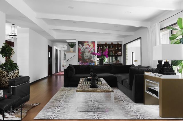 2401 Jarratt Ave, Austin, TX 78703