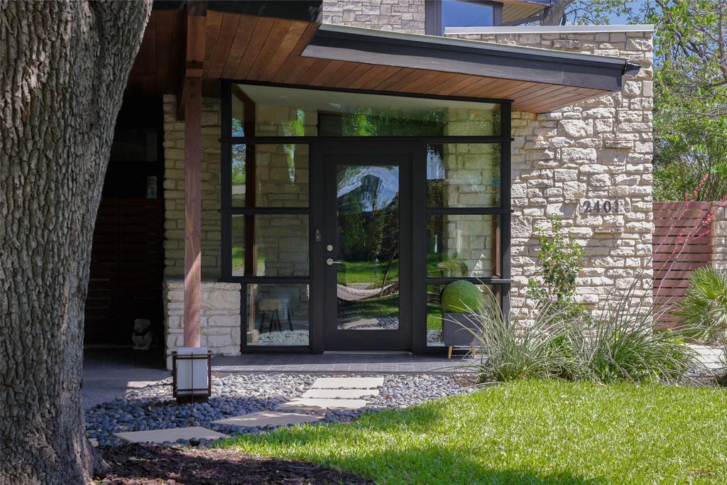 2401 Jarratt Ave, Austin, TX 78703