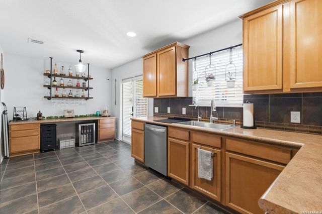 21514 Thunder Basin, San Antonio, TX 78261