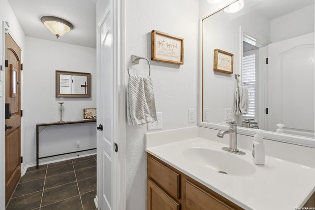 21514 Thunder Basin, San Antonio, TX 78261