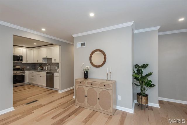 804 Edgar Road, St Louis, MO 63119