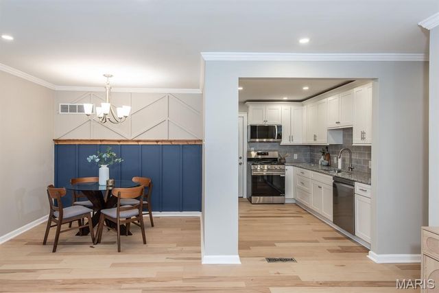 804 Edgar Road, St Louis, MO 63119