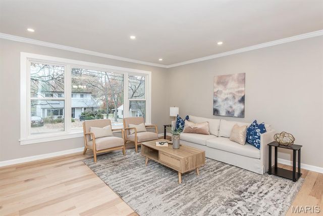 804 Edgar Road, St Louis, MO 63119