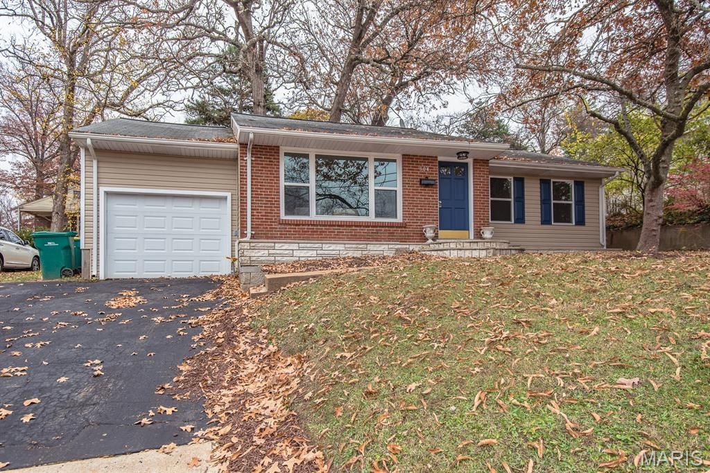 804 Edgar Road, St Louis, MO 63119