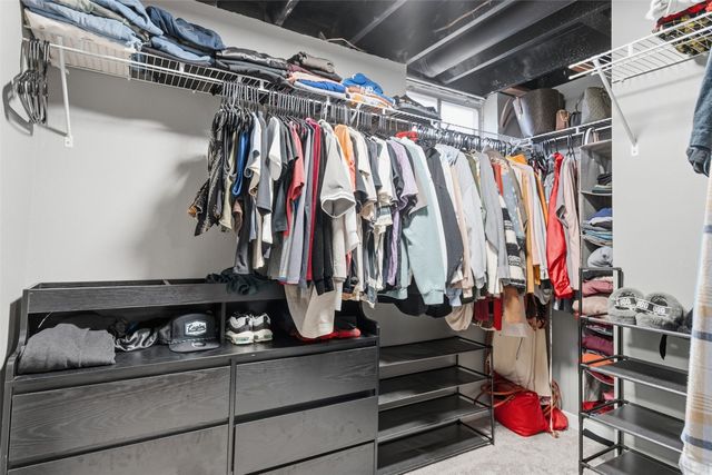 1063 Eisenhower Road, Hiawatha, IA 52233