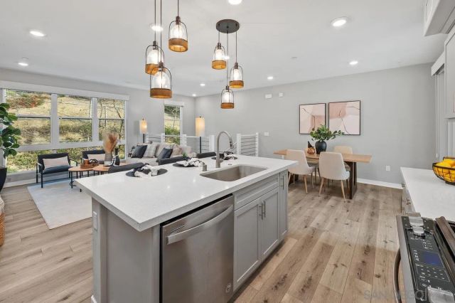 2900 Via Alta Pl, San Diego, CA 92108
