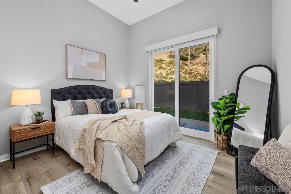 2900 Via Alta Pl, San Diego, CA 92108