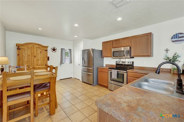 603 NW Crossing Drive, New Braunfels, TX 78130