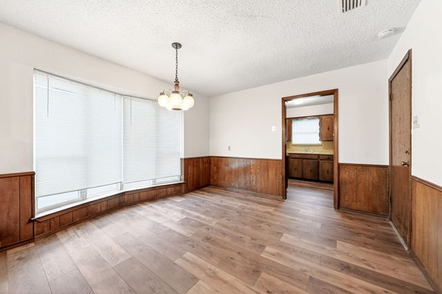 717 Steeplechase Drive, Bedford, TX 76021