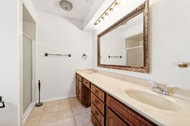 717 Steeplechase Drive, Bedford, TX 76021