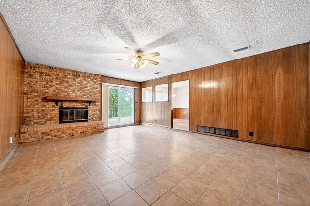 717 Steeplechase Drive, Bedford, TX 76021