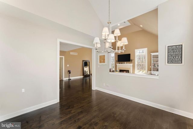 8 QUARTERMASTER RD, Upper Holland, PA 19053