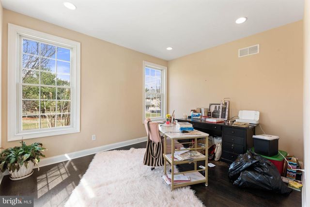 8 QUARTERMASTER RD, Upper Holland, PA 19053