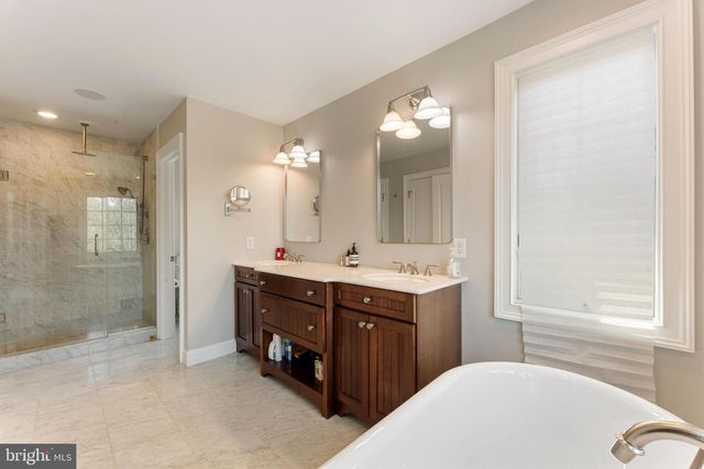 8 QUARTERMASTER RD, Upper Holland, PA 19053