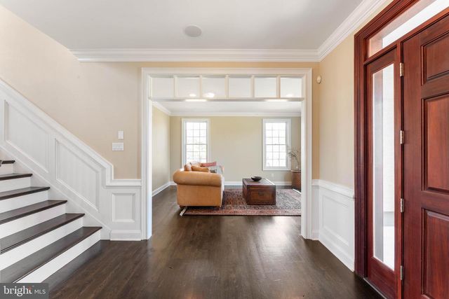 8 QUARTERMASTER RD, Upper Holland, PA 19053