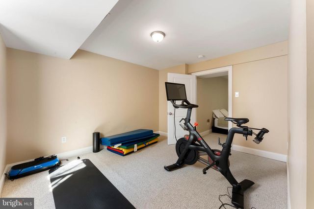 8 QUARTERMASTER RD, Upper Holland, PA 19053